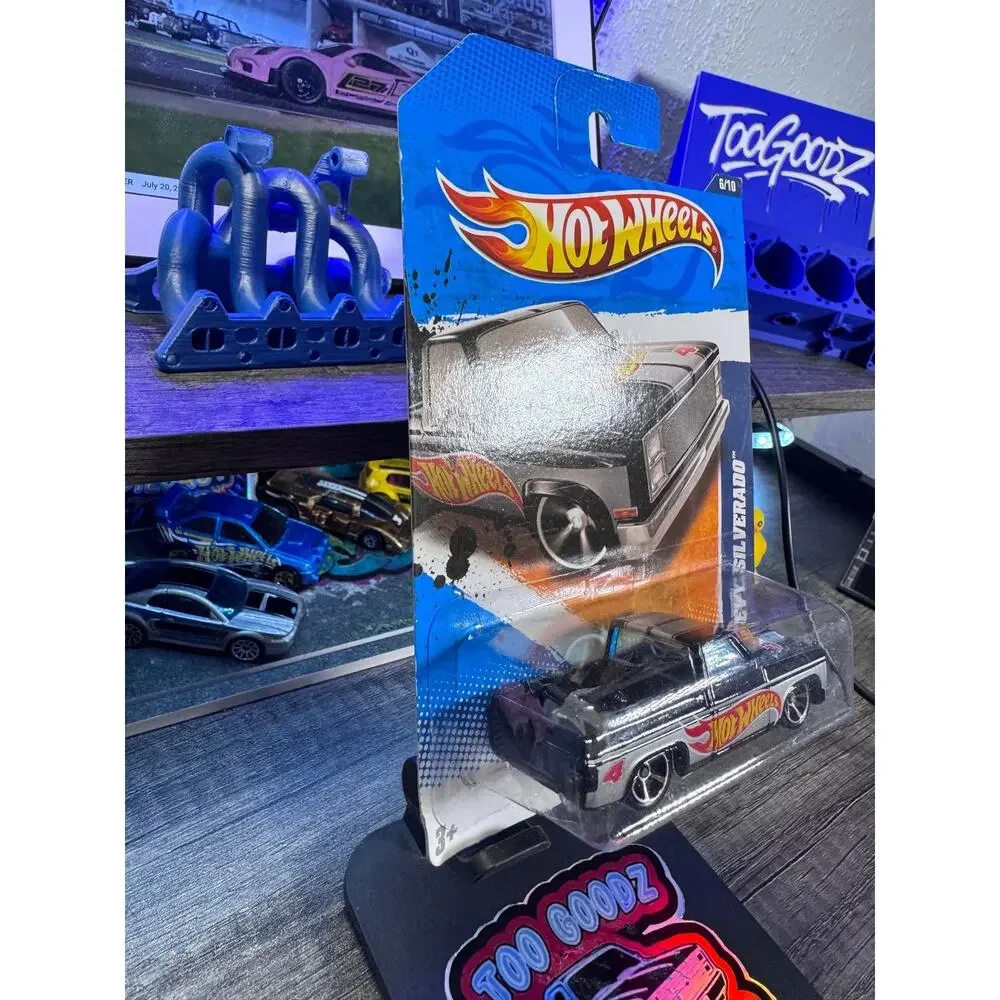 Hot Wheels 2011 83 Chevy Silverado racing black
